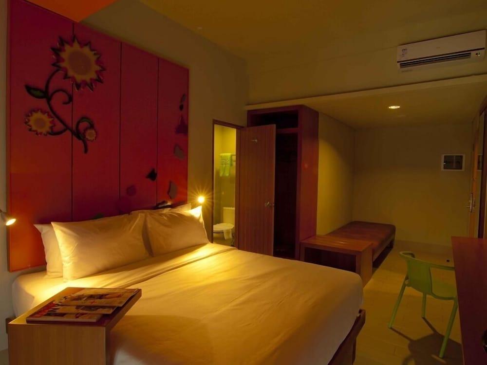 Maxonehotels.Com At Sabang Jakarta Exterior photo