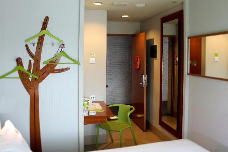 Maxonehotels.Com At Sabang Jakarta Room photo