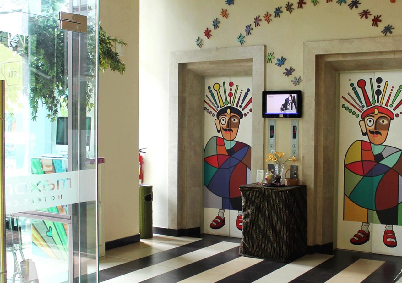 Maxonehotels.Com At Sabang Jakarta Exterior photo
